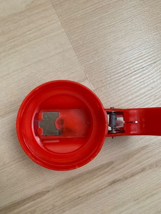 Sossenspender oder Milchspender 4