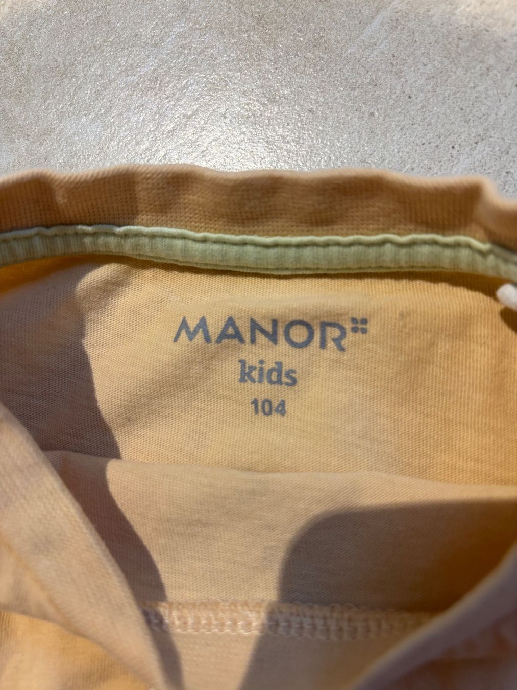 Hemden, T-Shirts & Polos: T-shirt garçon – Gebraucht aus Bressaucourt von Lamu 1