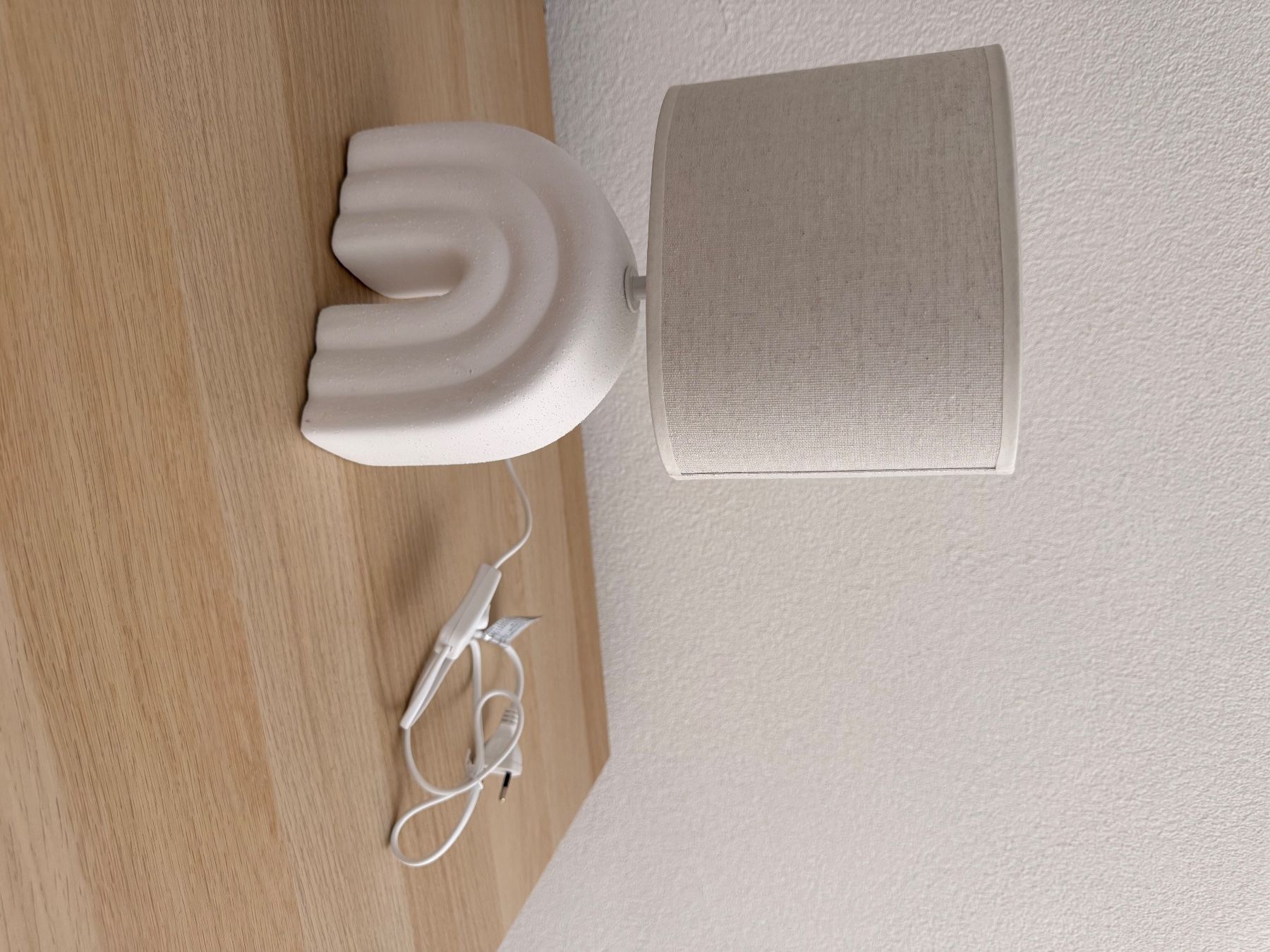 Paralumi: Lampe de chevet en arc blanc – Usato da Bossonnens venduto da per_5mgn