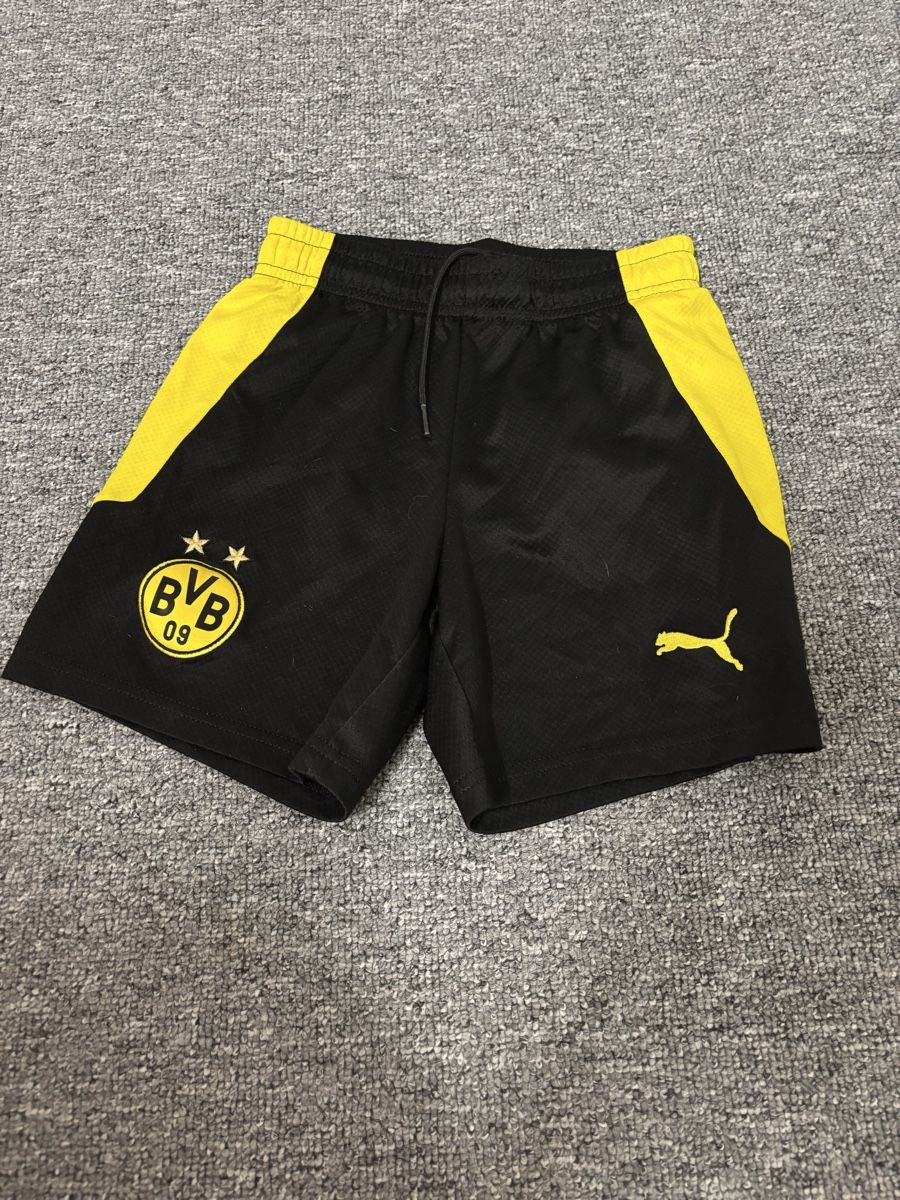 Puma Pantaloni: BVB Fussball Hose gr 140 – Usato da Thun venduto da schane92