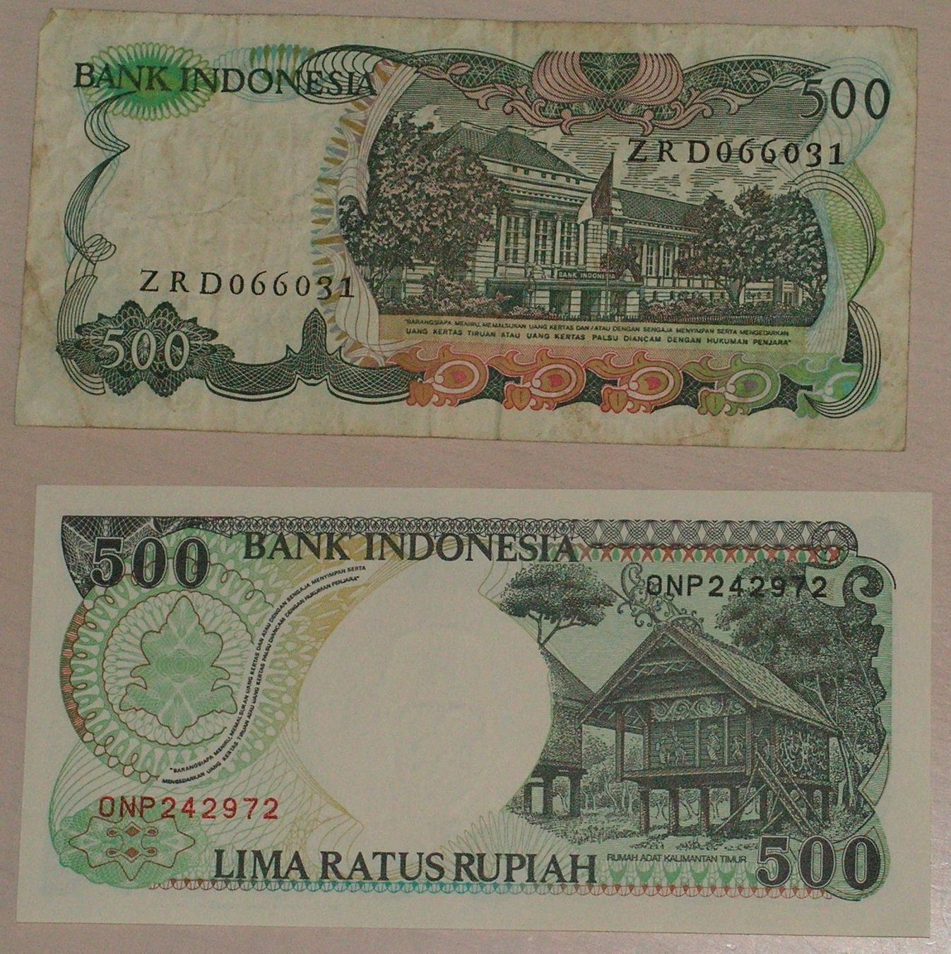 Banconote: Banknote 2x Indonesien 500 Rupiah, 1982 – Usato da Oberriet SG venduto da Manick 1