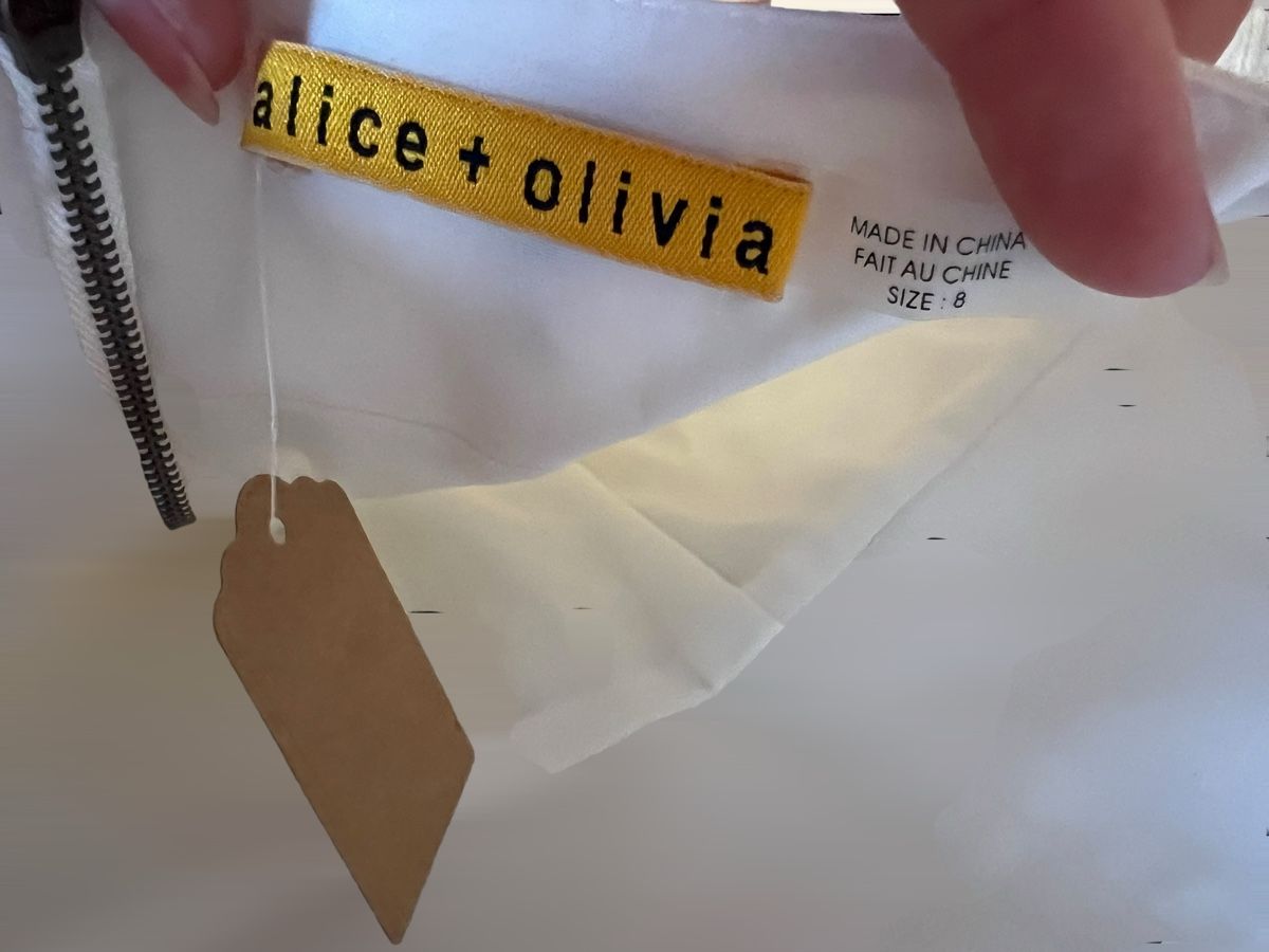 Vestiti: Robe d’été dos nu blanche Alice + Olivia – Nuovo (secondo la descrizione) da Lausanne venduto da Stephaniesdressing 3