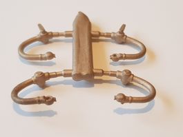 Baum mit 4 Bremsschläuchen