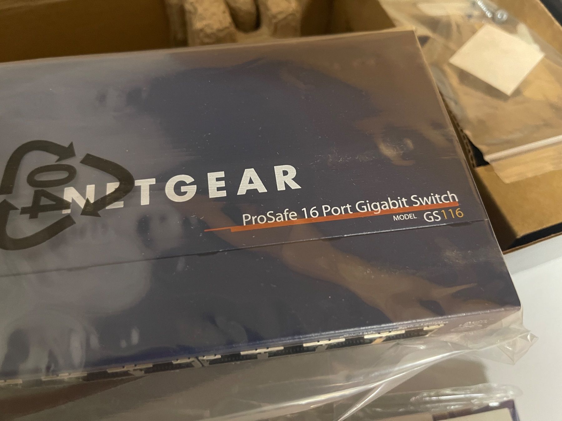 Netgear Hubs & Switches: Netgear ProSafe 16-port Gigabit Switch GS116 – Neu und originalverpackt aus Balterswil von Rahasler 3