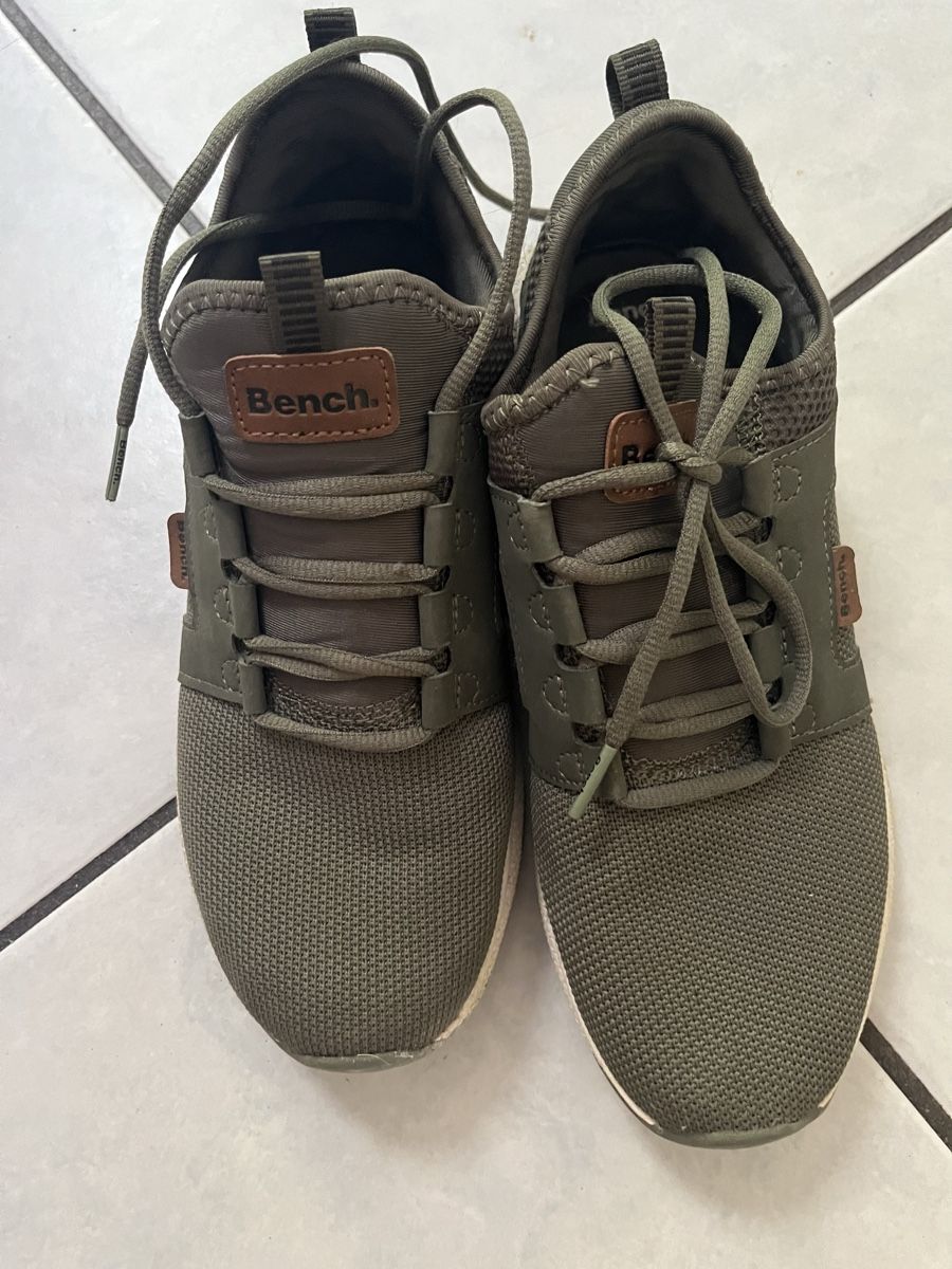 Bench Damenschuhe: Bench Sneaker 41 – Gebraucht aus Bern von Ginocchi 1