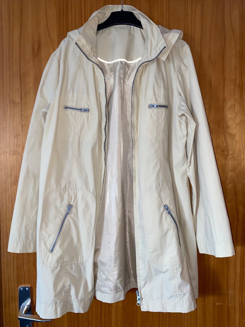 Jacken: Trench beige avec capuche - taille 40 – Gebraucht aus Icogne von cen_h97r 1