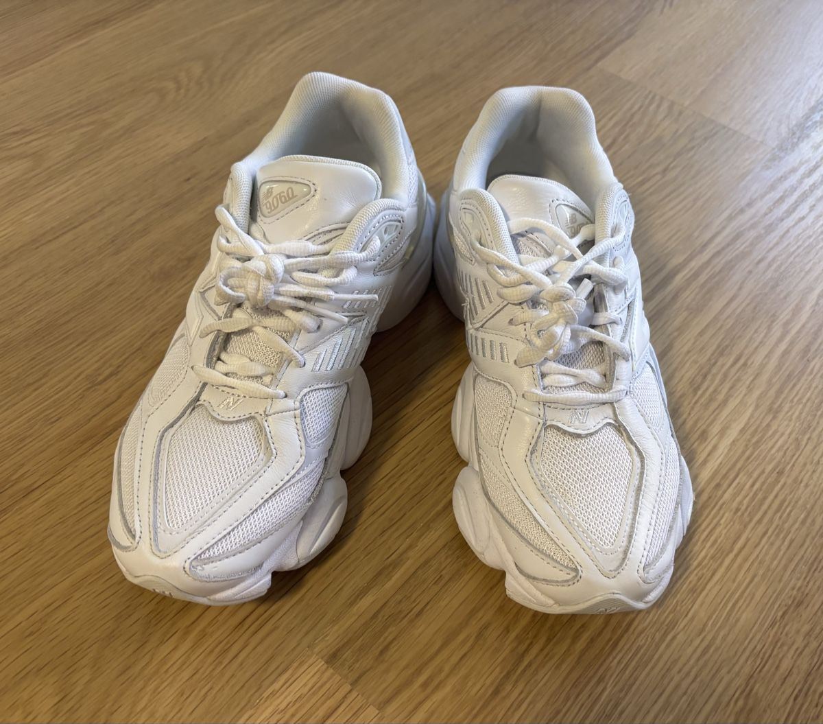 New Balance Scarpe da uomo: New Balance 9060 UNISEX Sneaker – Usato da Baden venduto da Tiffany6878 7