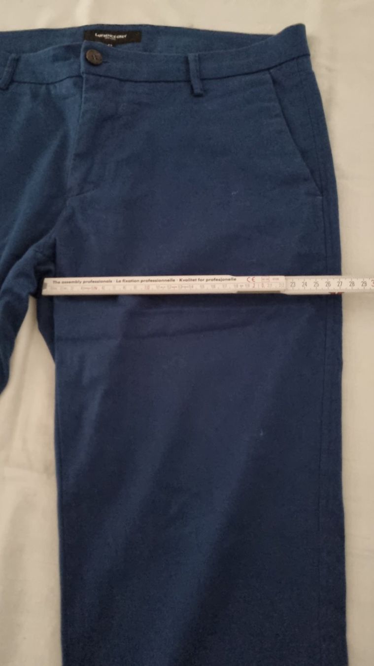 Jeans: Coole " Lawrence Grey " Hosen Gr. 52 – Usato da Schneisingen venduto da backstore24 5