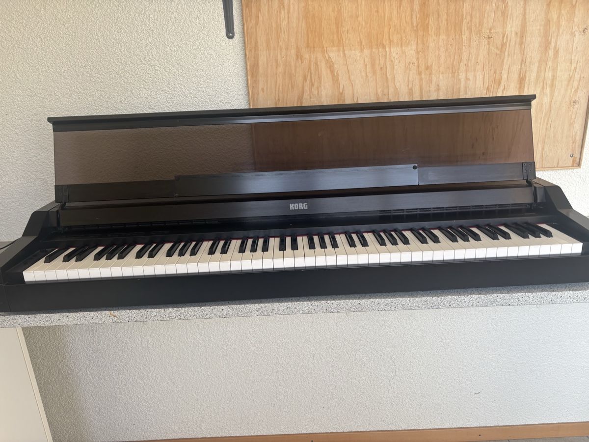 Instruments de musique: Piano +orgao – D'occasion à Neuchâtel par ant_j28k