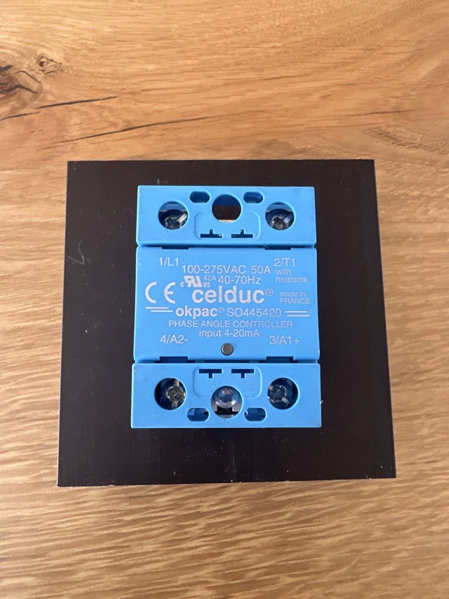 Componenti elettronici: Celduc SO445420 50A Solid State Relais - Top Zustand! – Usato da Sirnach venduto da flico02 1