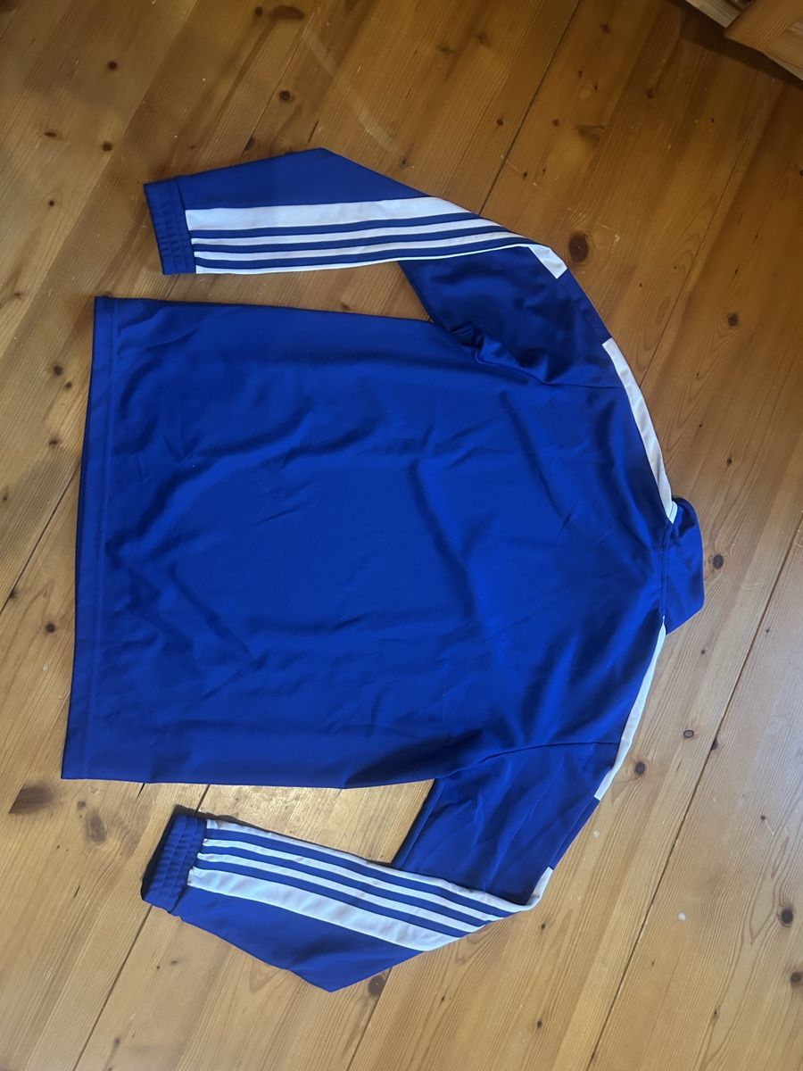 Adidas Maglioni & Felpe: Blaue Adidas Trainingsjacke – Nuovo (secondo la descrizione) da Künten venduto da noa_7kwz 1