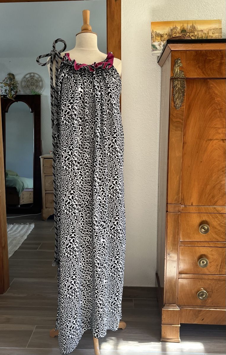 Kleider: Robe longue/ taille unique – Gebraucht aus Euseigne von so.ART