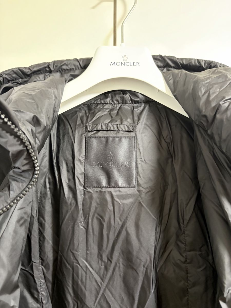 Moncler Cappotti: Moncler Idrocase long down jacket- Size 3  – Usato da Zermatt venduto da add_c7sr 5