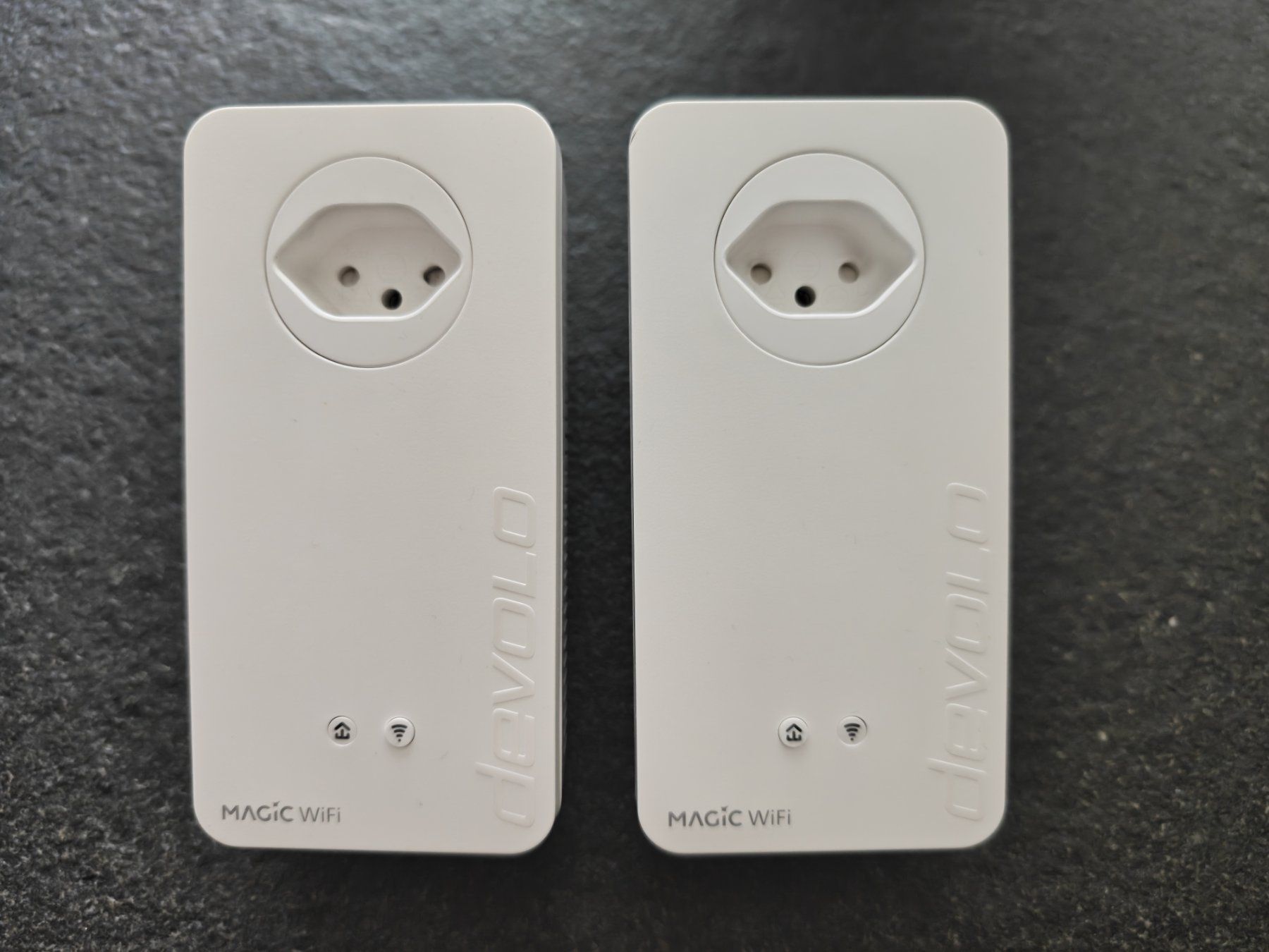 Devolo Unità & Adattatore: Zwei Devolo Magic 2 WiFi 2-1 – Usato da Dottikon venduto da Realking