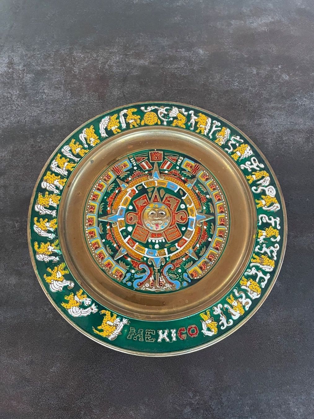 Servierplatten: Ancien Plat en Laiton Mexico – Gebraucht aus Vallamand von Bricbracbroc82 2