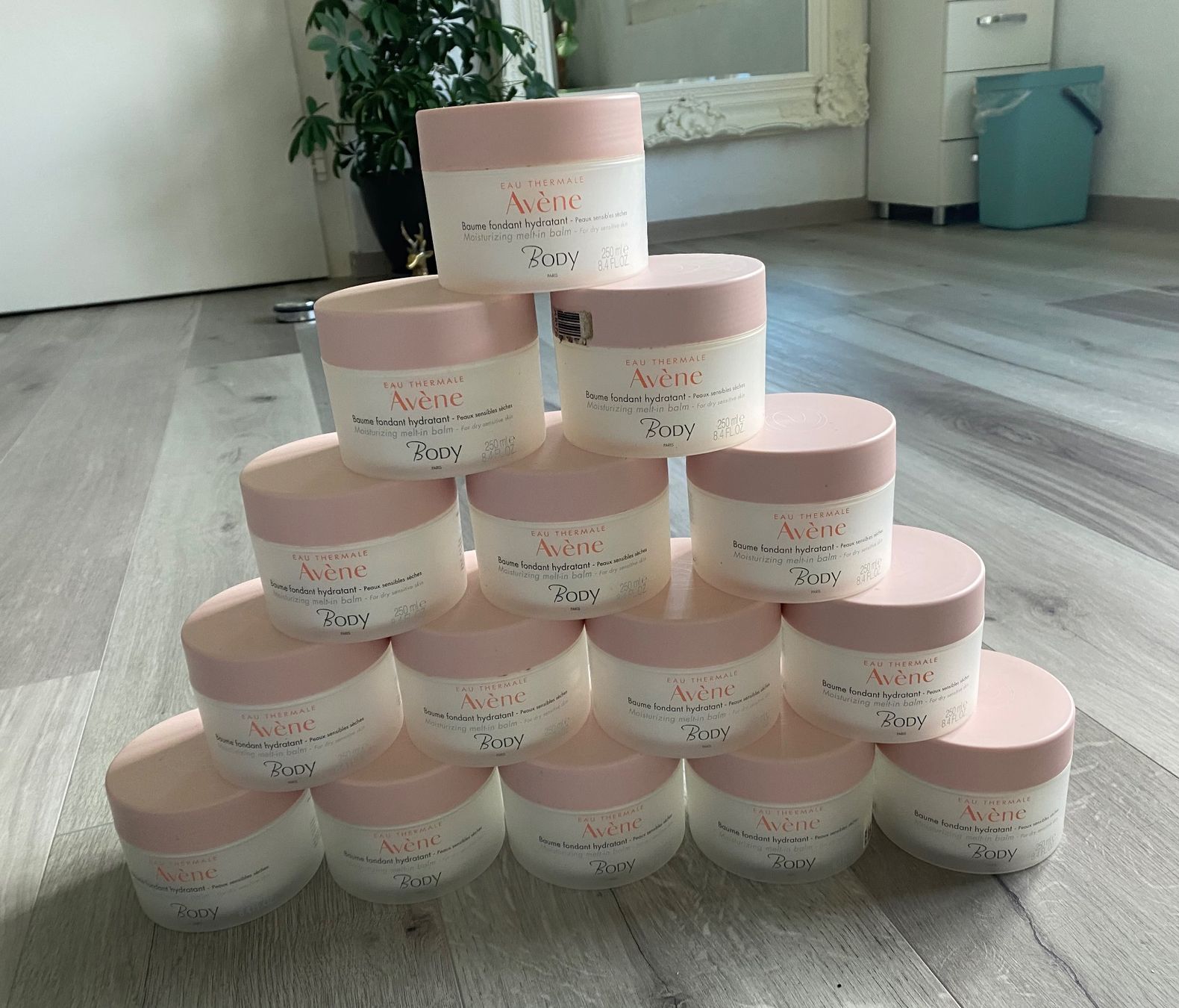 Behälter & Ähnliches: Creme Dose Behälter – Gebraucht aus Dottikon von 6571 4
