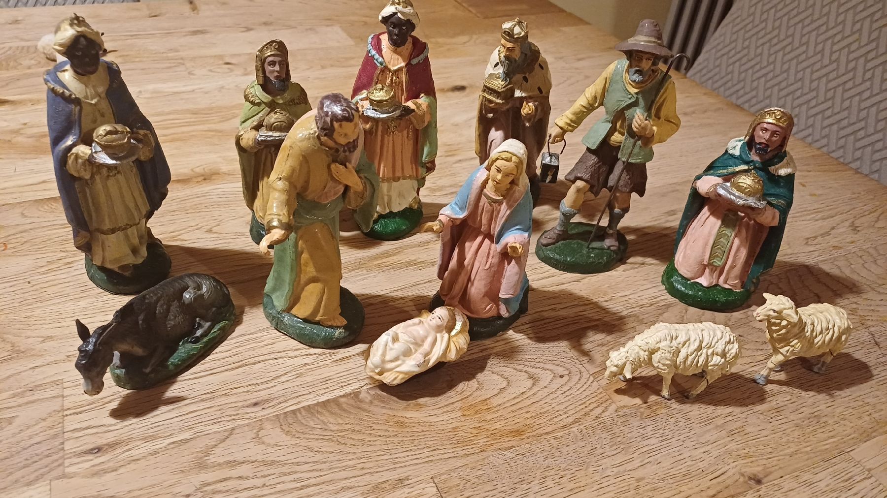 Figurines: Schöne alte Krippenfiguren  – D'occasion à Flawil par Naphtali 8