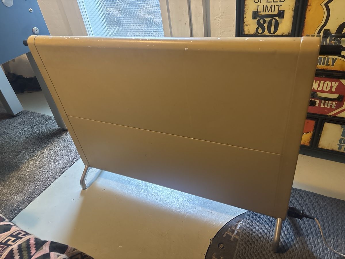 Radiatori: Vintage Electric Heater, good working condition, beige – Usato da Biel-Benken BL venduto da ste_86wx