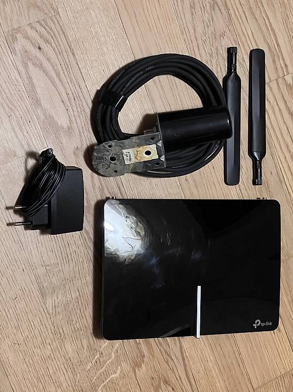 TP-Link Modem & Router: TP-Link Archer MR600 Routeur Gigabit 4G+ – Usato da Courtételle venduto da Lowflo