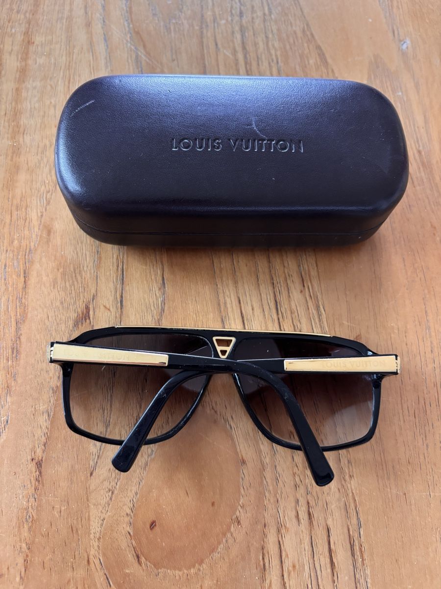 Louis Vuitton Occhiali & Lenti: Louis Vuitton Sunglasses  – Usato da Zürich venduto da Grothschild 7