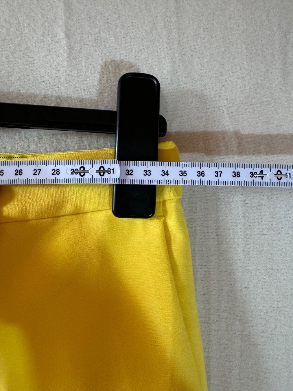 Zara Pantaloni: Gelbe Hose von Zara Gr. S – Usato da Grosswangen venduto da second_hand_dress 2