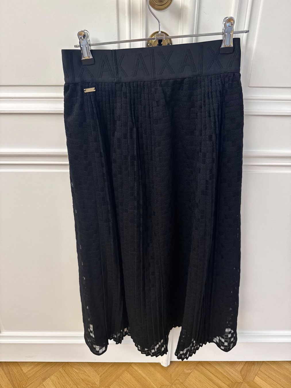 Armani Jupes: Jupe Armani Exchange taille O – D'occasion à Conches par chn_hgl6 8