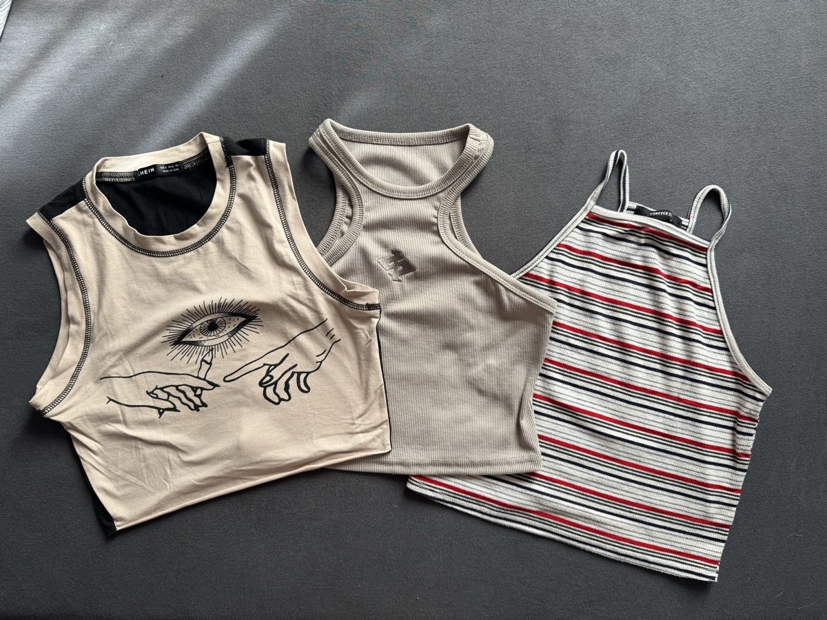 Shein Lots de vêtements: Sommertops – D'occasion à Berikon par sam_5zxf