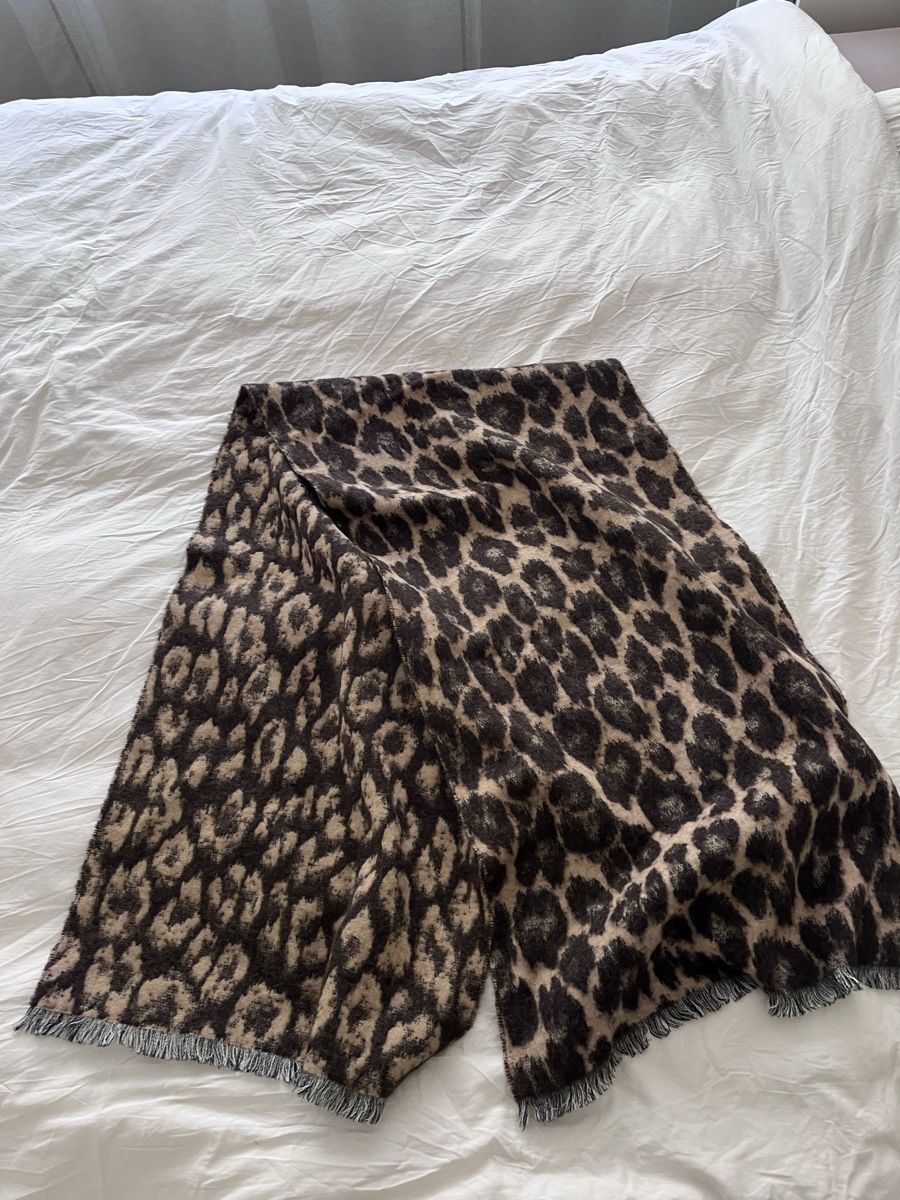 Foulards, Tücher & Schals: Sezane Scarf – Neu (gemäss Beschreibung) aus Sisseln AG von oan_78w7 1
