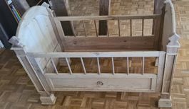 Kinderbett antik Massivholz 130 x 62 cm
