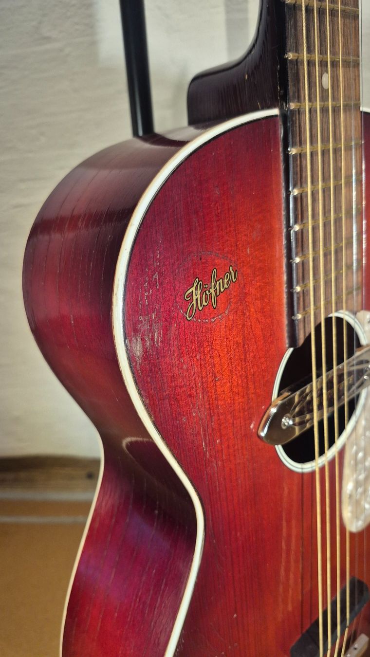 Höfner Strumenti musicali: Höfner 520 Rubber Bridge Conversion 1950s – Usato da Winterthur venduto da NorrSydGuitars 9