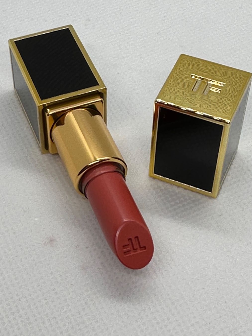 Tom Ford Make-up: Tom Ford rouge à lèvres 2 g – Nuovo (secondo la descrizione) da Pully venduto da Natala
