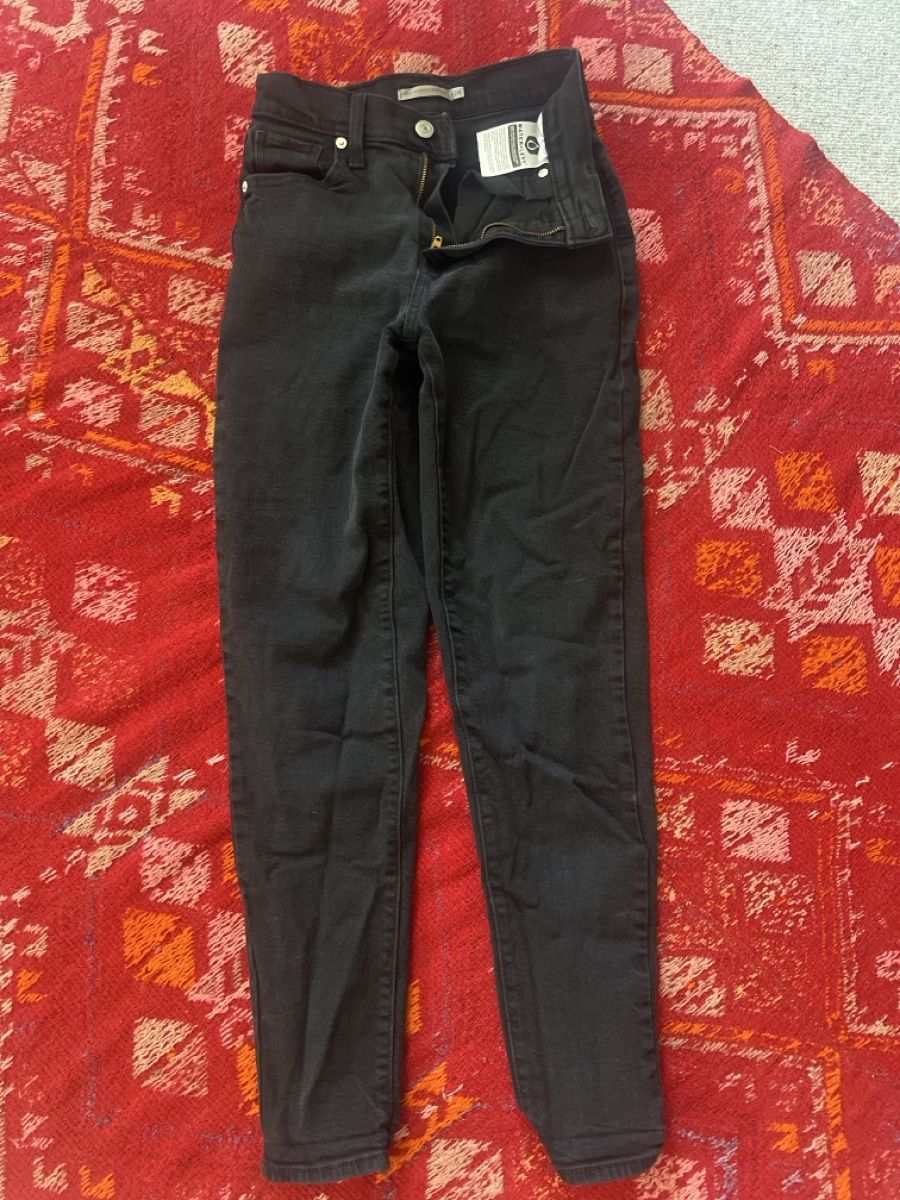 Levi's Jeans: Levi Mom Jeans 24 – Gebraucht aus Winterthur von broal94 1