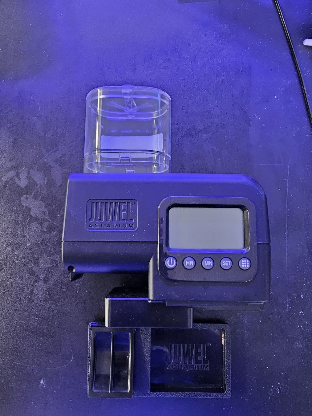 Juwel Nourriture: Futterautomat Juwel – D'occasion à Samstagern par FastLive