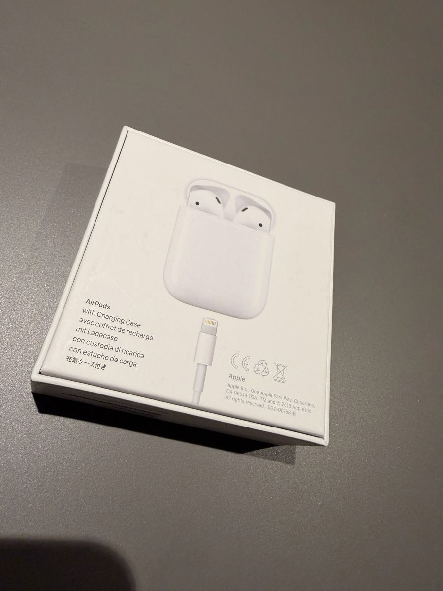 Apple Kopfhörer: Apple AirPods with Charging Case Good Condition – Gebraucht aus Chur von ines_lopez 6