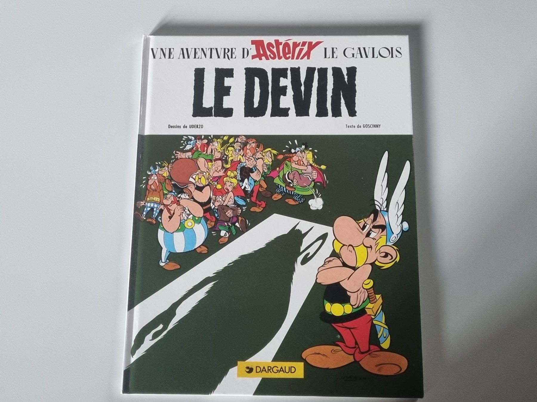 BD: Astérix Le Devin BD Dargaud en bon état général – D'occasion à Echandens par Dicot