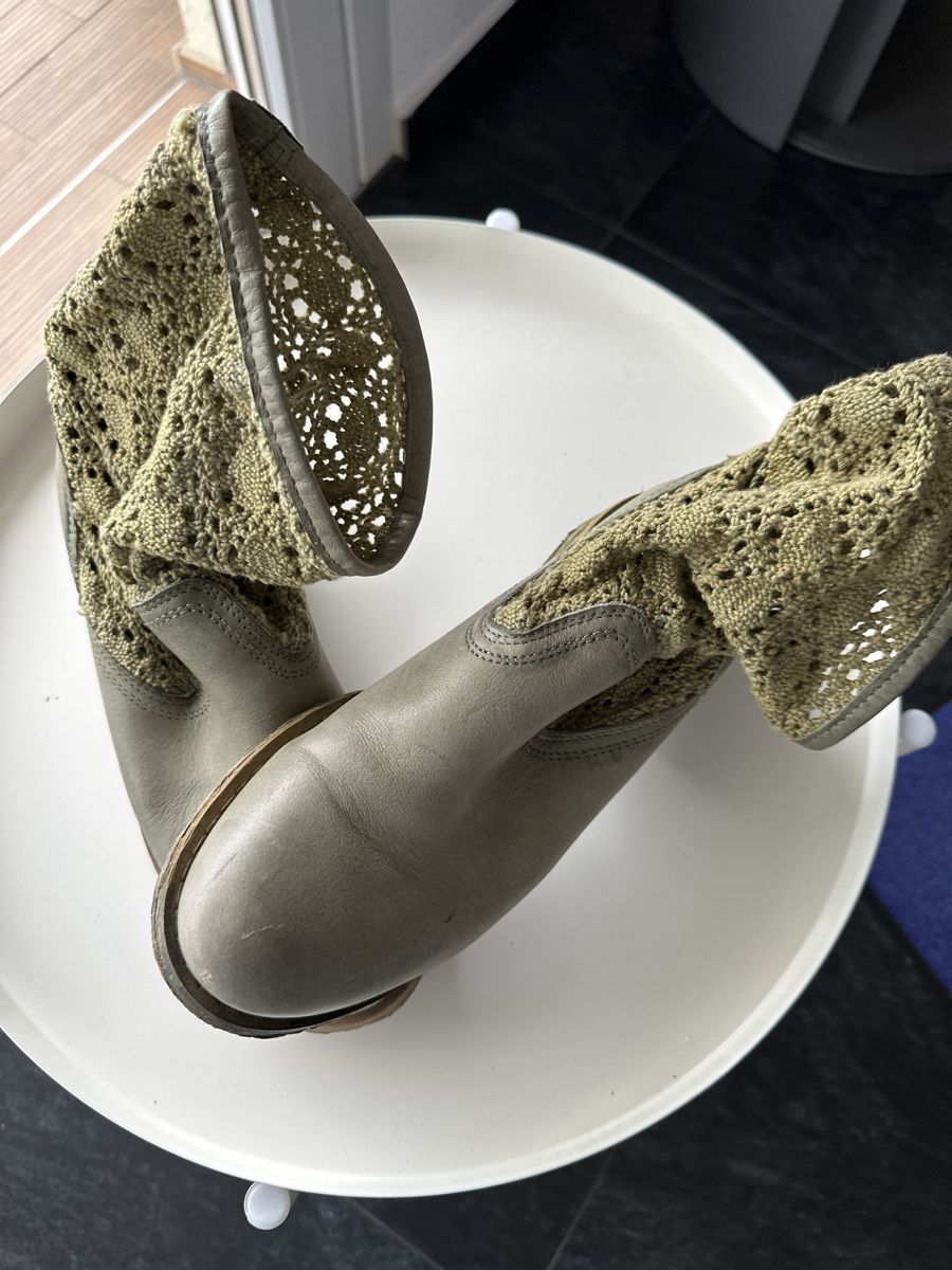 Scarpe da donna: Stiefel gr 39/40 khaki – Usato da Däniken SO venduto da NBdesign 1