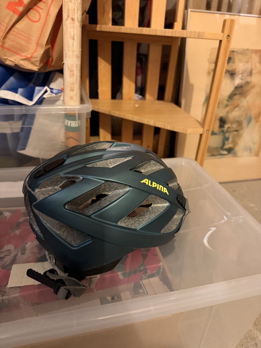 Caschi: Velo Helm  – Usato da Horgen venduto da baluu_10