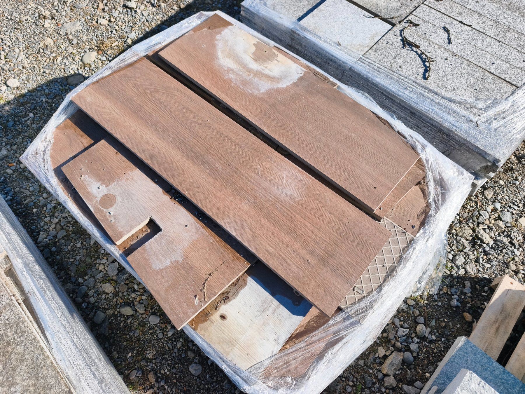 Rivestimenti per pavimenti: Feinsteinzeug in Holz Optik – Nuovo (secondo la descrizione) da Beinwil am See venduto da ihregartenwelt 2