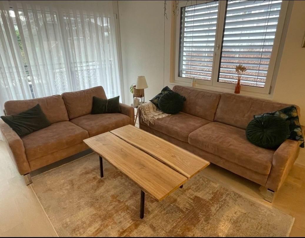 Divani: 2er & 3er Samt-Sofa in neuwertigem Zustand – Nuovo (secondo la descrizione) da Samstagern venduto da kev_dh9s