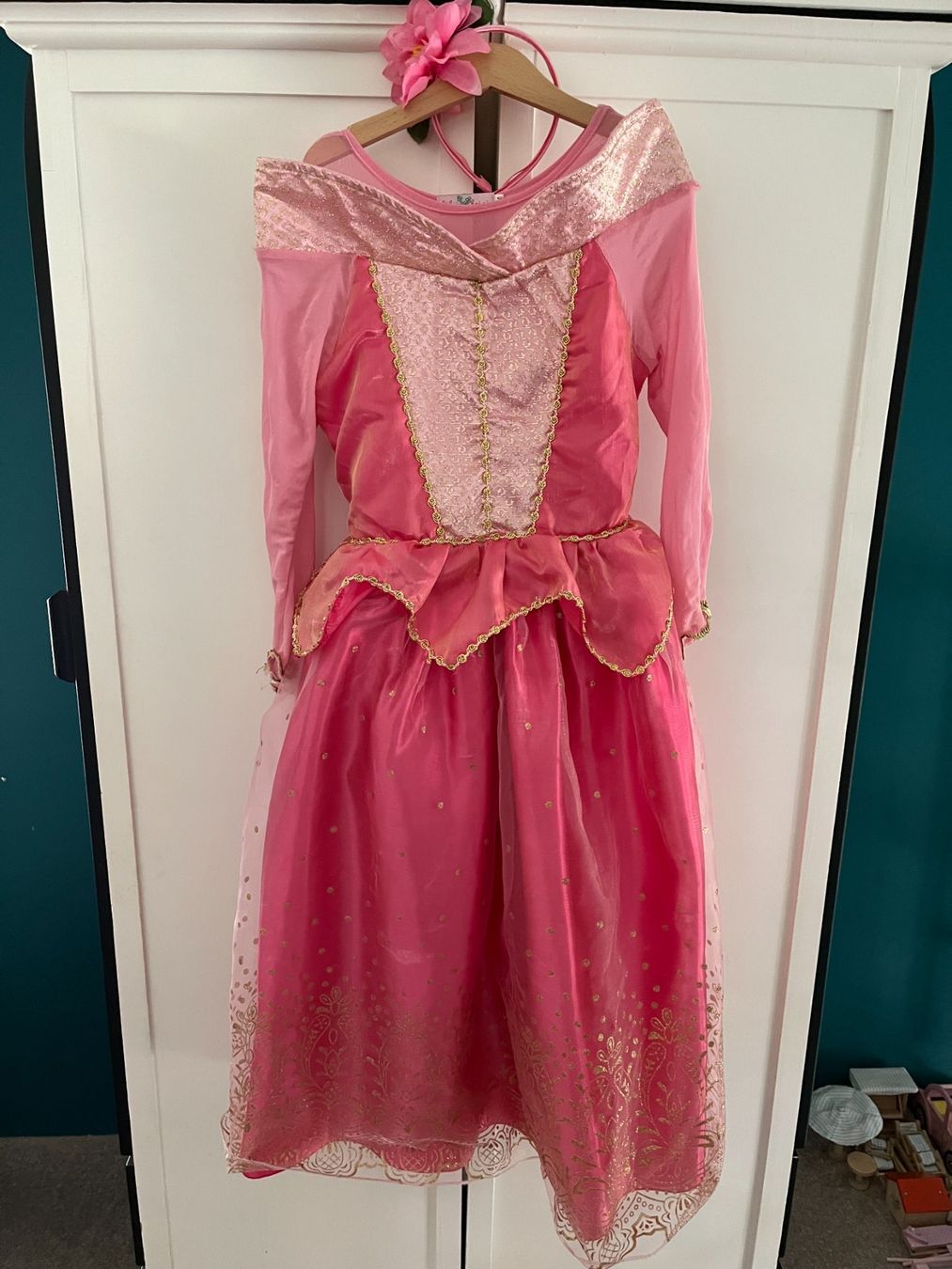 Costumi: Déguisement princesse rose taille 130 – Usato da Onnens VD venduto da thi_6rvw