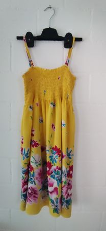 Gelbes Blumenkleid, Gr. 134/140, Top Zustand!