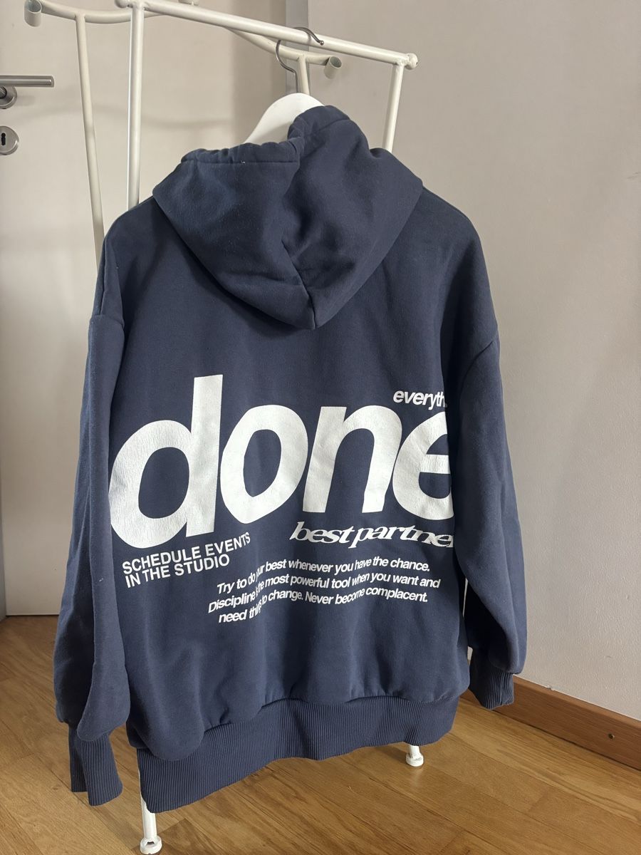 Pull&Bear Maglioni & Felpe: Pull&Bear oversized hoodie in blau mit Backprint – Usato da Basel venduto da AnninaD97