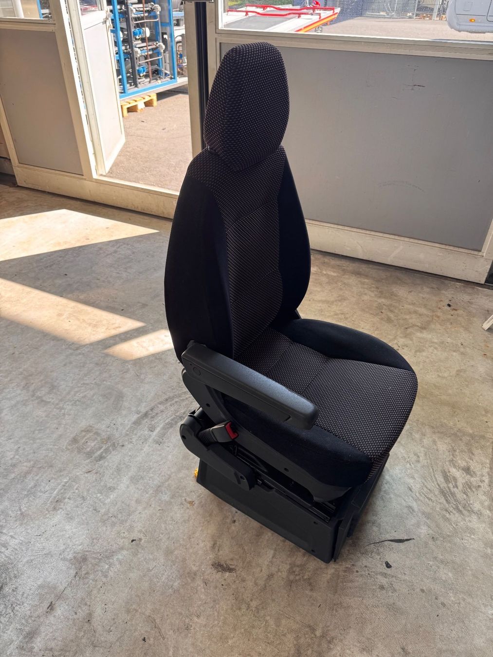 Fiat Tutti pezzi di ricambio auto: Fahrersitz zu Fiat Ducato – Usato da Stallikon venduto da FankyH 2