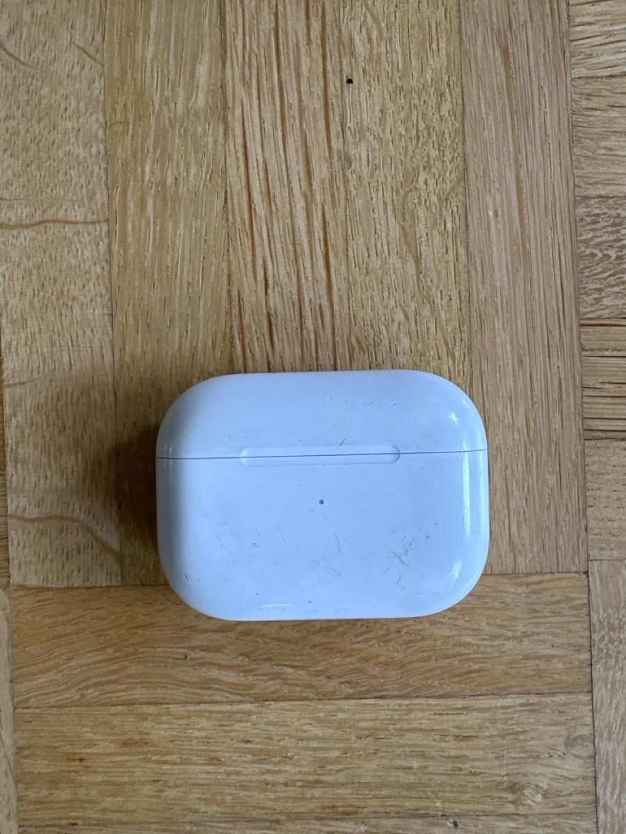 Coques & Protection écran: Apple AirPods Pro Ladecase weiss – D'occasion à Zürich par Nonas1996 3