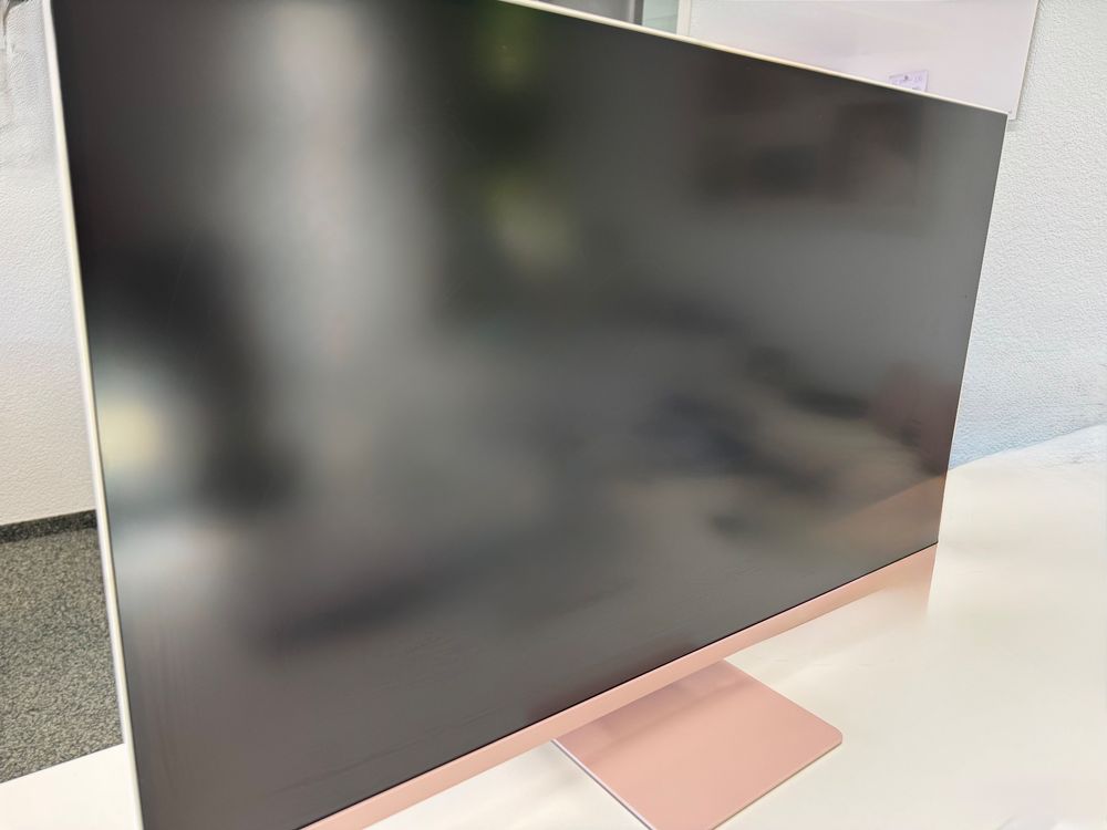 Samsung M8 / S32BM80PUU 32-Zoll-Monitor – in Rosa (Neu (gemäss ...