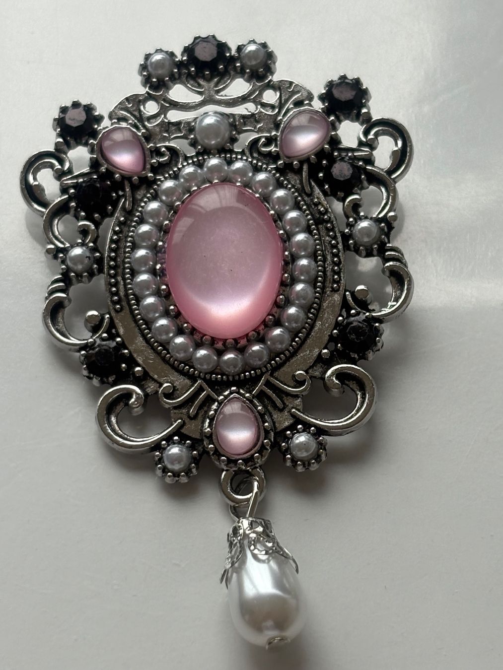 Broschen & Nadeln: Luxus Elegante  Brosche mit Kunstperlen Farbe: Silber – Neu (gemäss Beschreibung) aus Biel-Bienne von Roserosse13 1