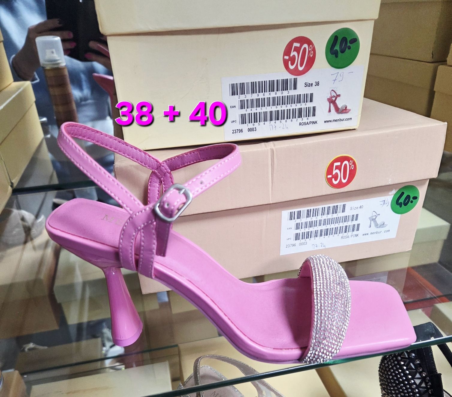 Chaussures femmes: ESAURITE SOLD-OUT – Neuf avec emballage d'origine à Arbedo par mis_d6lr