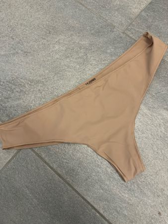 Perizoma Tezenis color carne taglia L nuovo