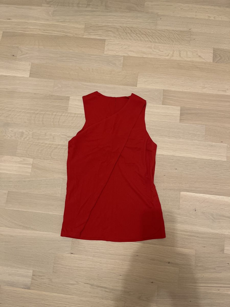 Massimo Dutti Top: Elegantes rotes Top Grösse S – Usato da Aesch BL venduto da san_trv5 1