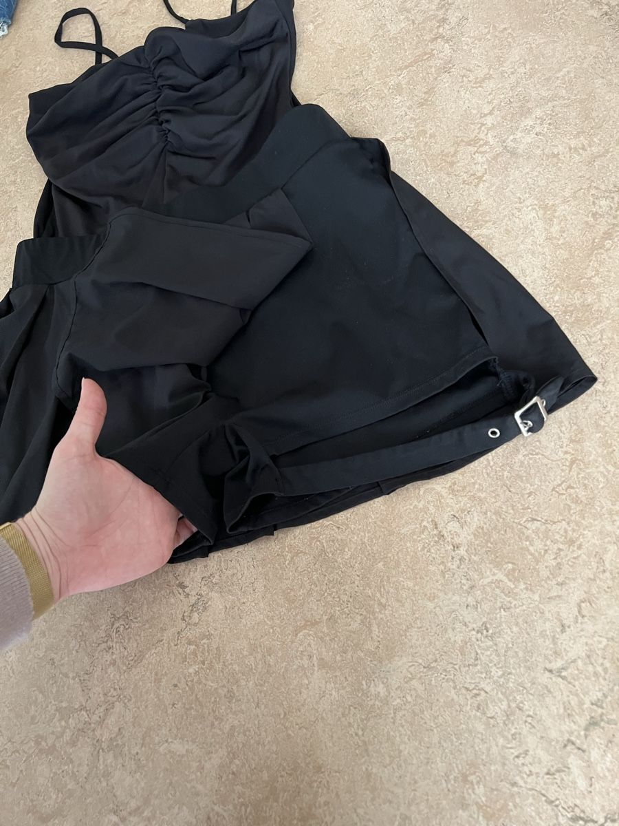 Lotti di vestiti: Sommer Outfit – Usato da Dietikon venduto da vnsmrc 2